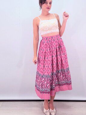 80s Vintage Pink Floral High Waisted Skirt w/ Pockets